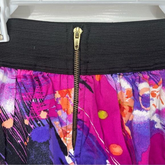 2 Hip by Wrapper Vibrant Abstract A-Line Mini Skirt Pink Black Girls 8 - Picture 7 of 11